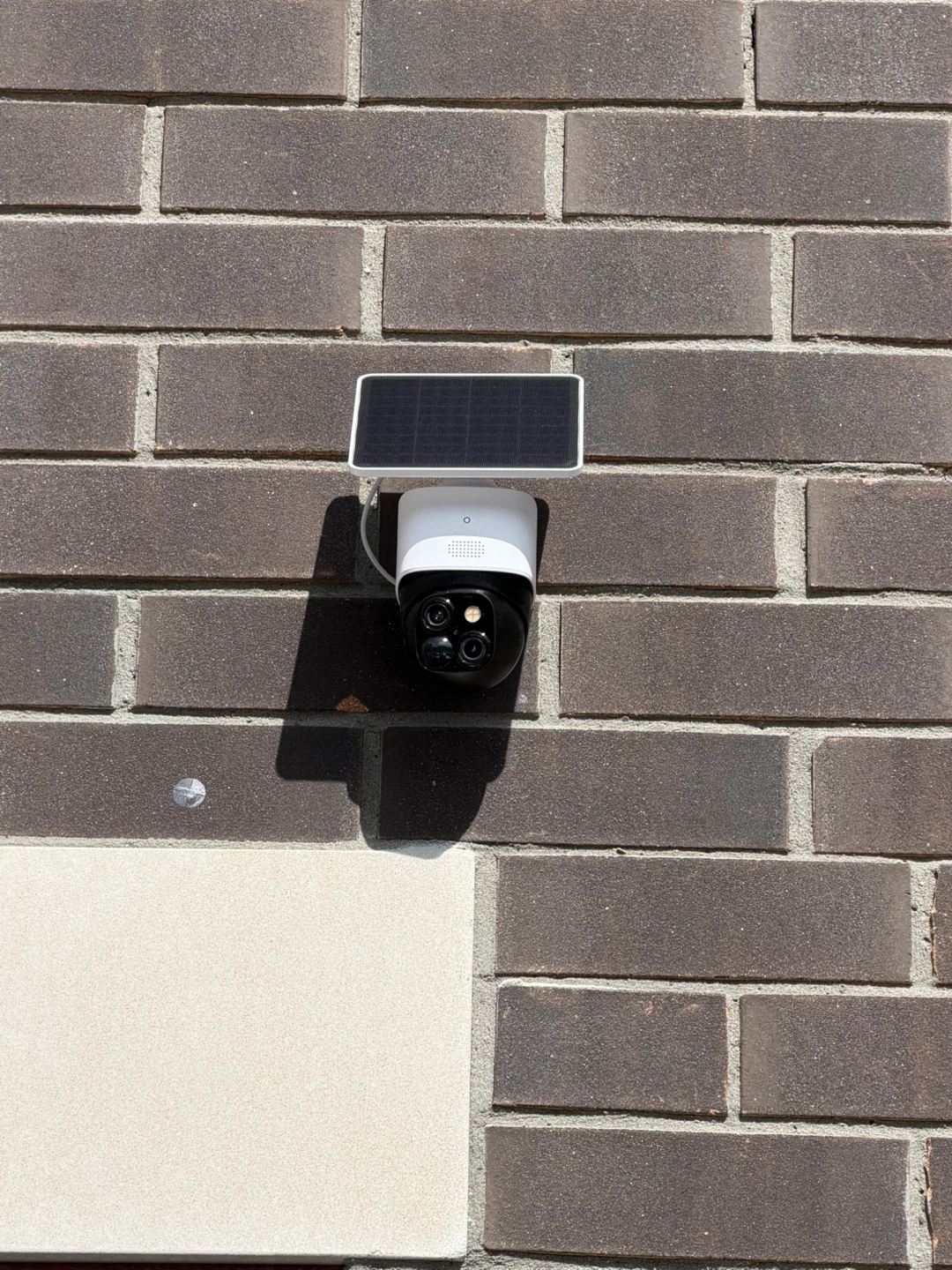 Eufy Security Solar Powered Camera - photo 3