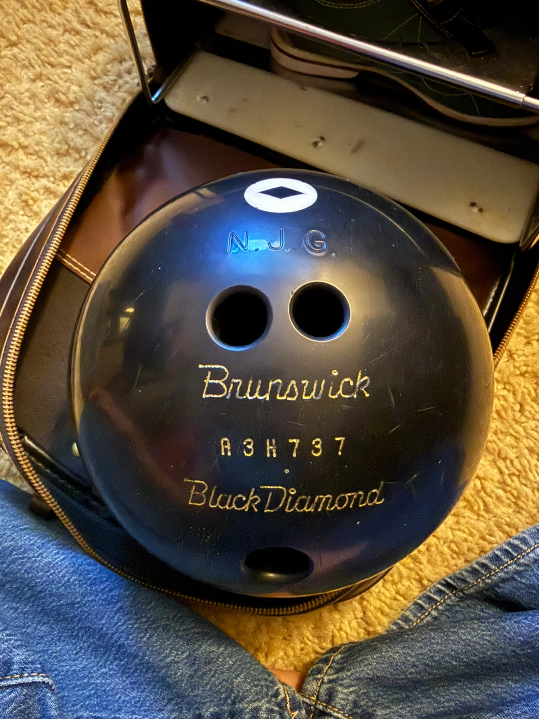 Brunswick Black Diamond Bowling Ball with Bag and Shoes - photo 4