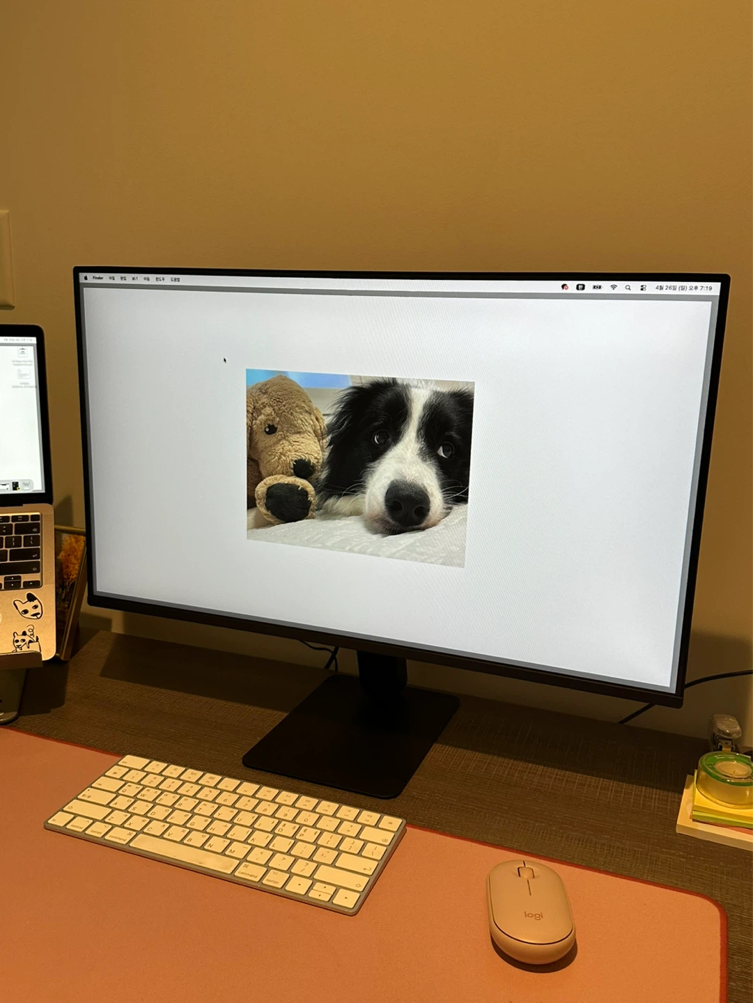 LG 27” Monitor (27U411A) – Excellent Condition - photo 2