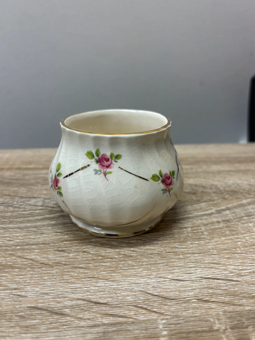 Vintage Rose Pattern Ceramic Pot