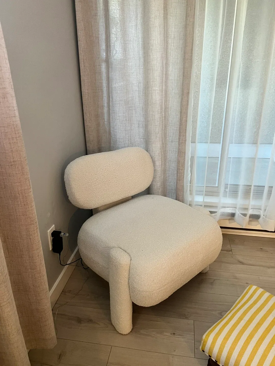 Cream Bouclé Accent Chair - photo 3