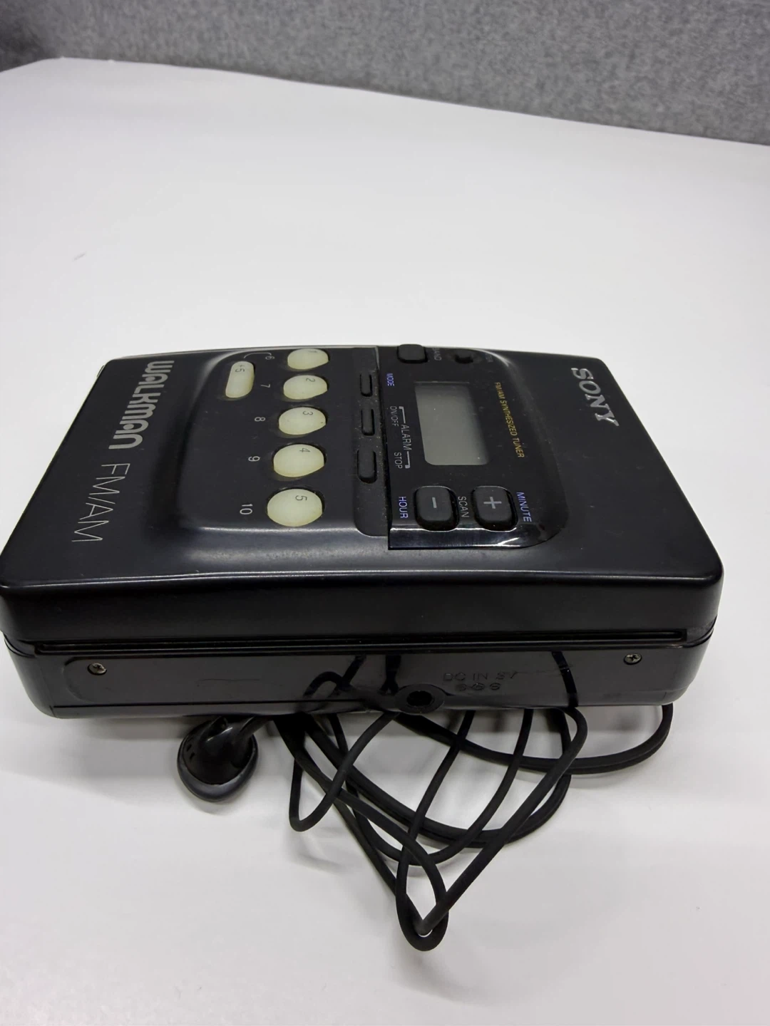 Sony Walkman FM/AM Synthesized Tuner Radio - photo 5