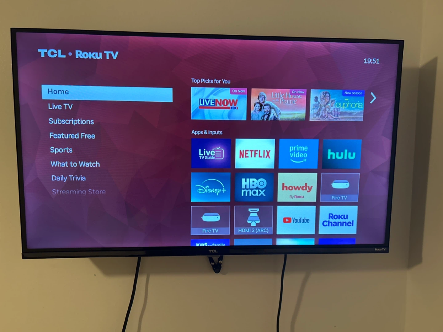 TCL Roku TV with Remote and Wall mount