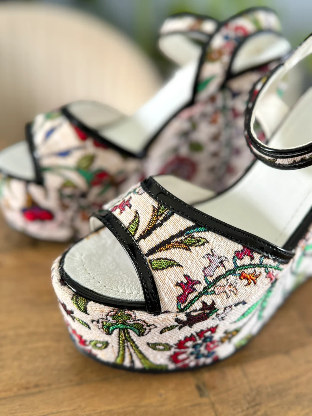Floral Wedge Sandals - photo 5
