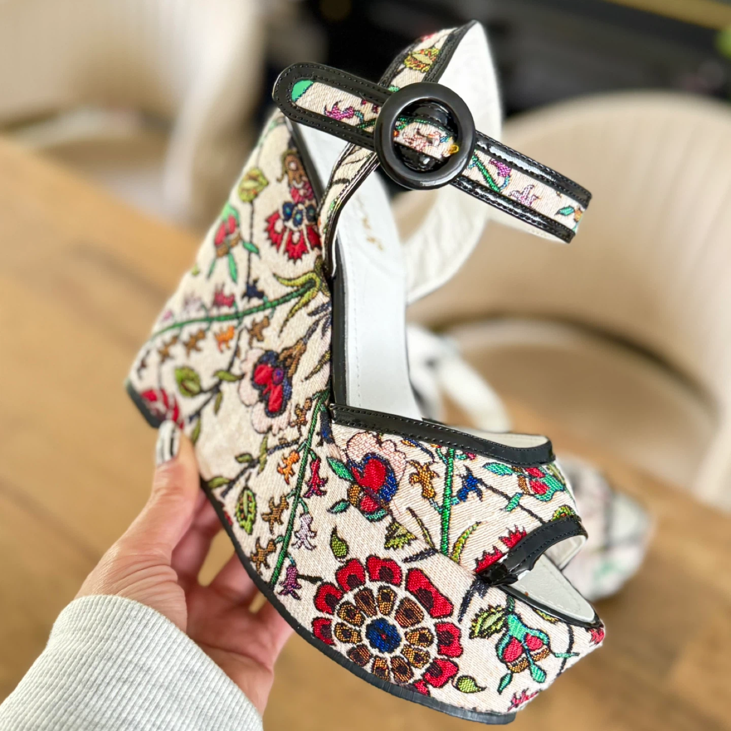 Floral Wedge Sandals - photo 3