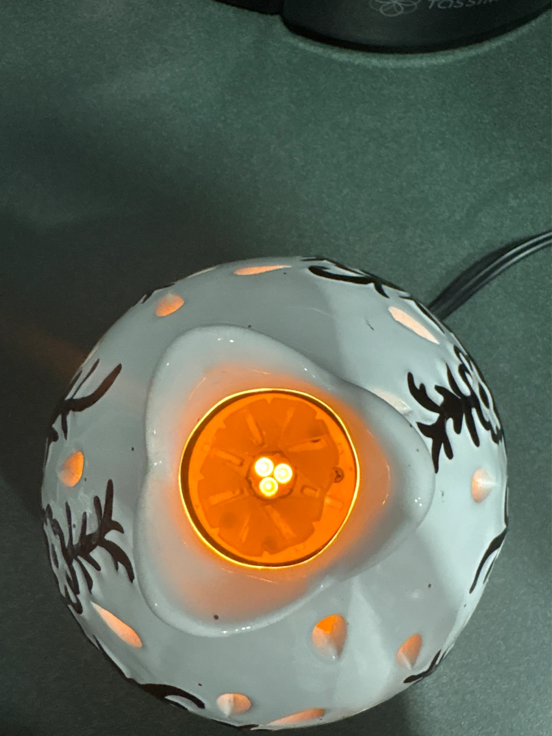 White Ceramic Wax Melter with Cutout Design - photo 2