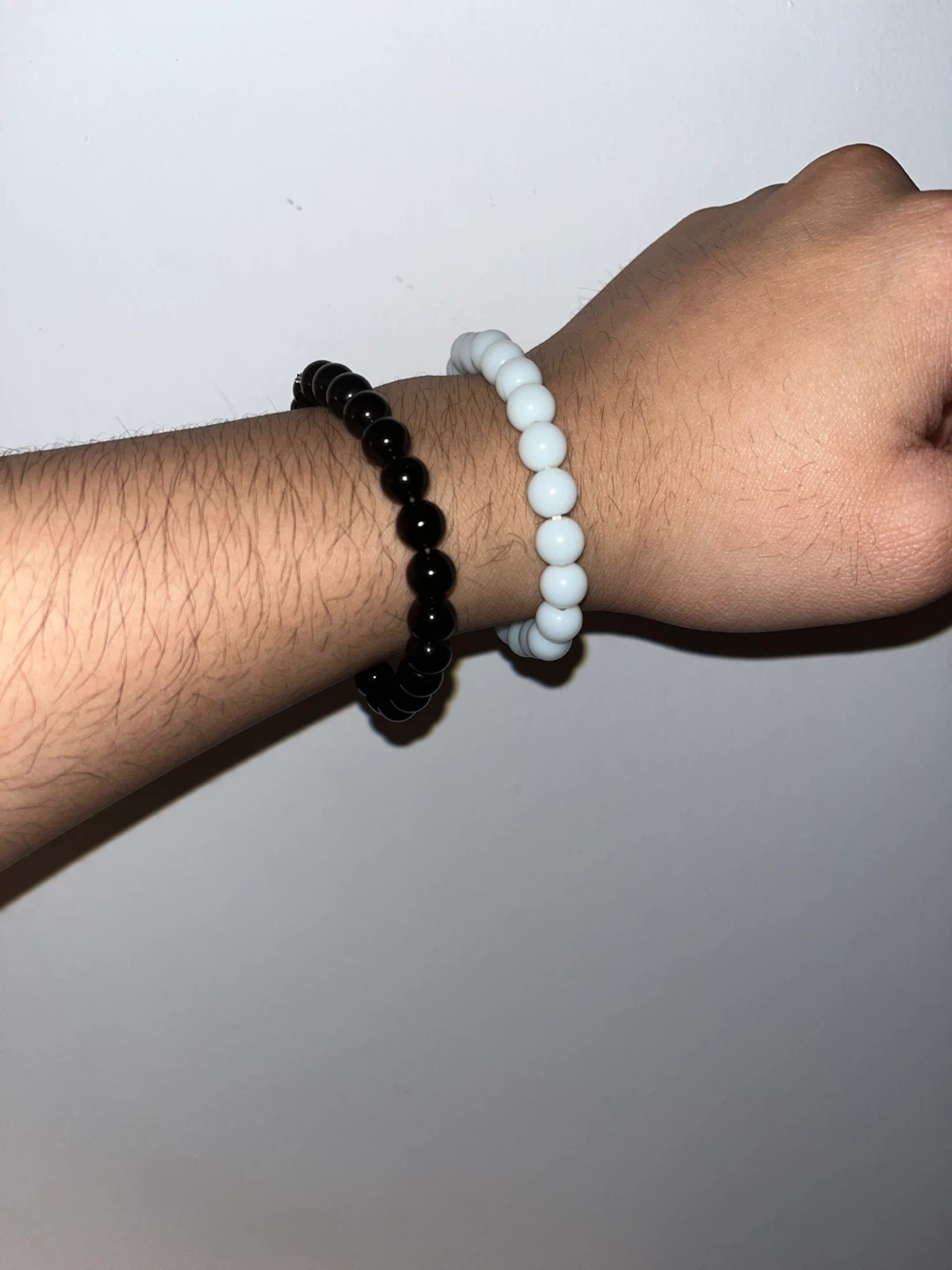 Set of 2 Beaded Bracelets - Black and White