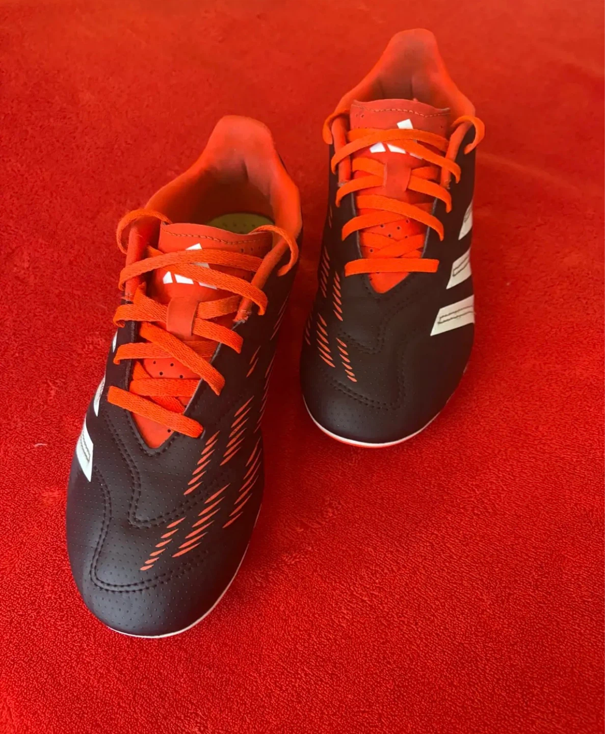 Kids soccer shoes. - photo 3