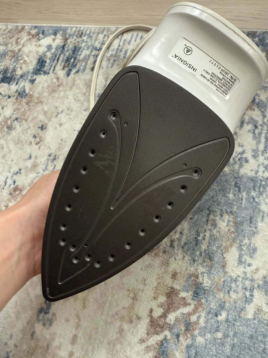 Insignia Steam Iron - photo 2
