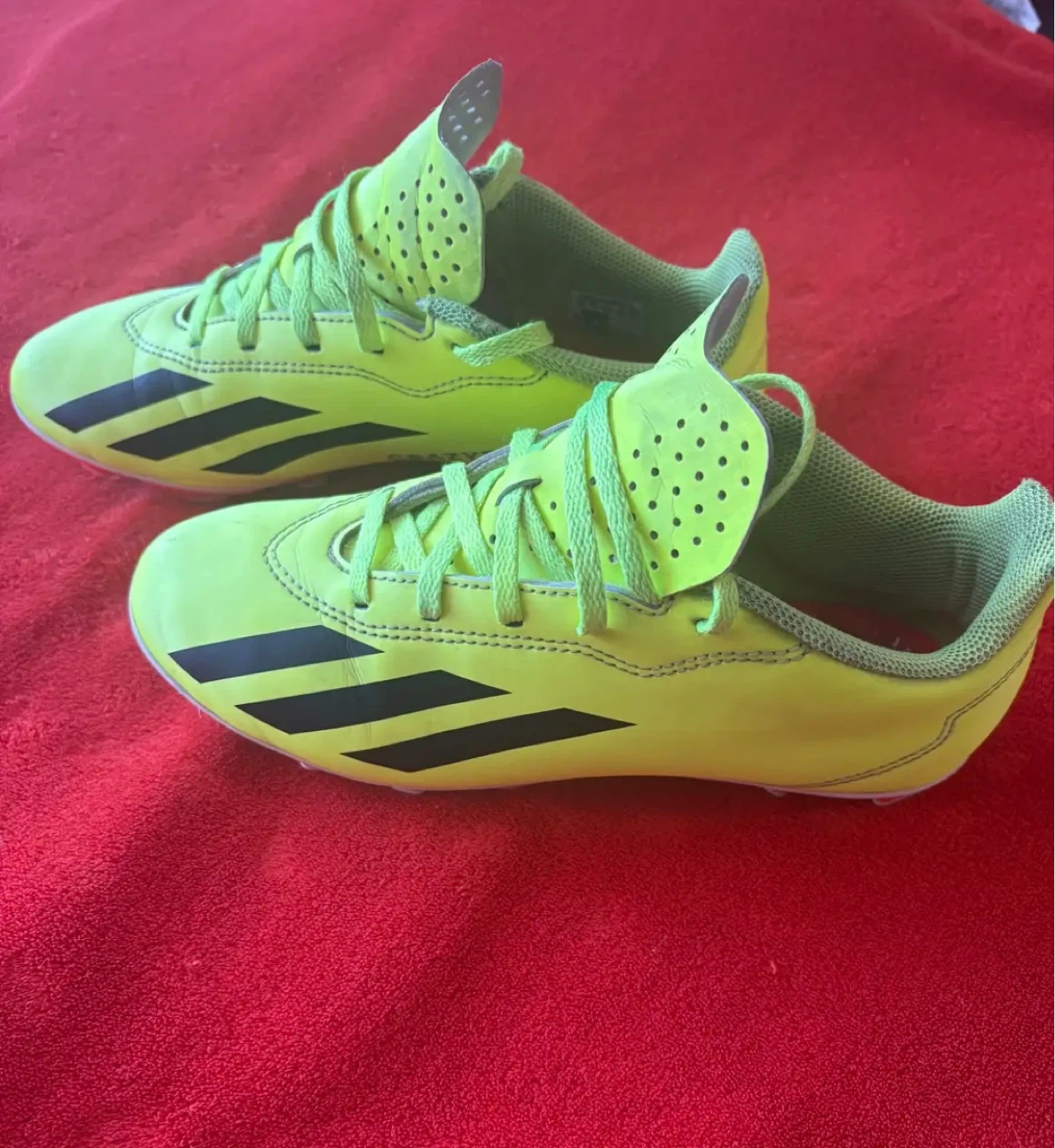 Soccer shoes - photo 2