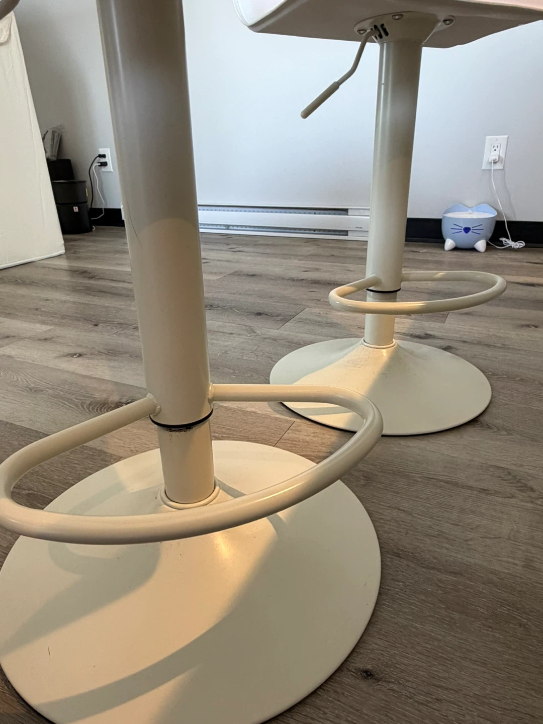 Pair of White Adjustable Bar Stools - photo 4