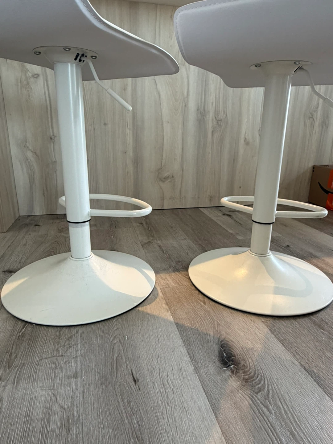 Pair of White Adjustable Bar Stools - photo 5