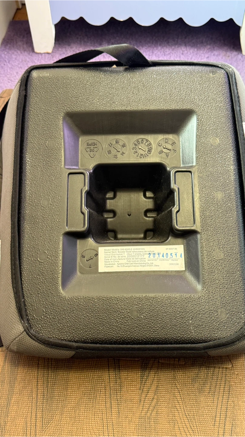 Canada W60 Booster Seat - photo 4
