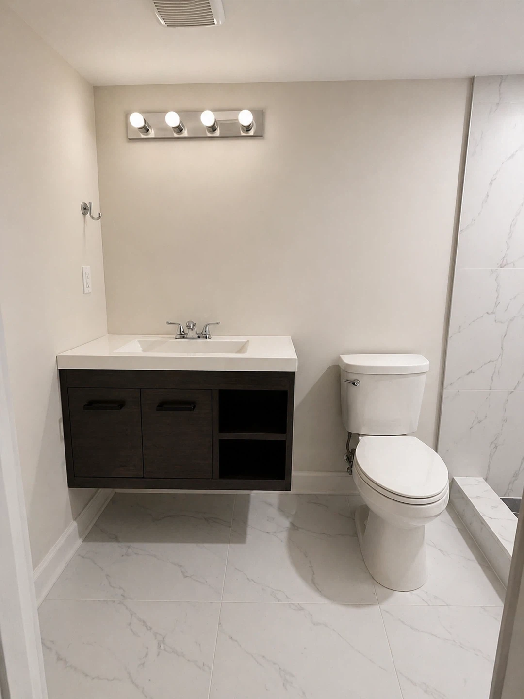 Modern Basement Apartment with Kitchenette and Full Bathroom - photo 4
