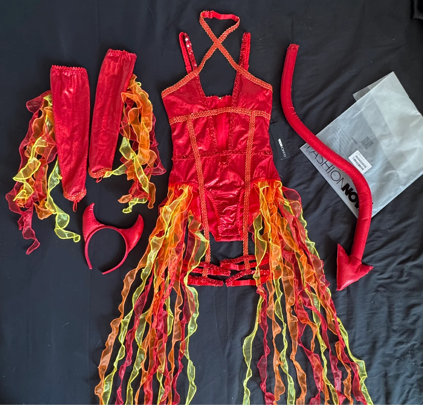 Fashion Nova 4 Piece Devil Costume — Small