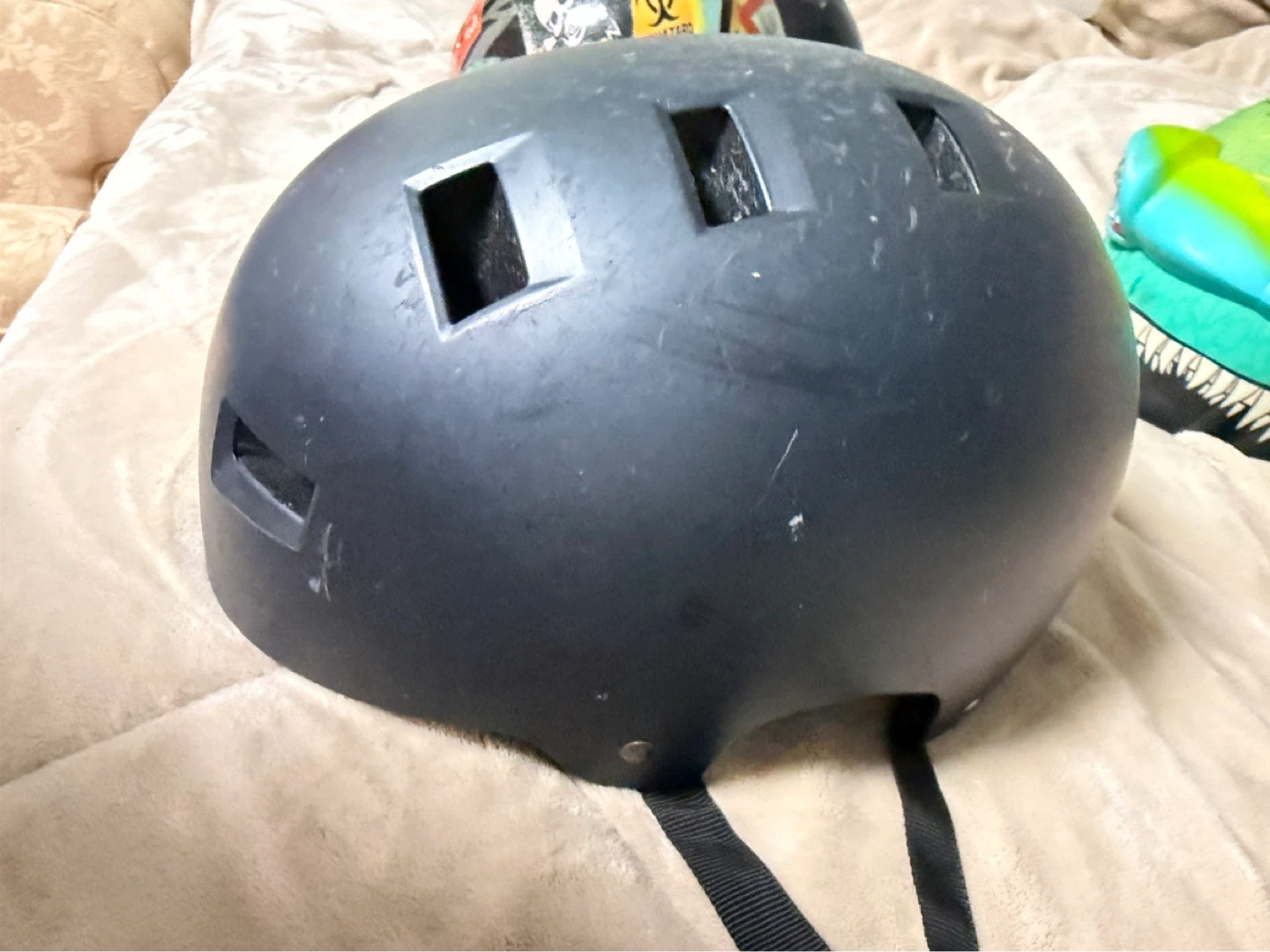 Black Skateboard/Bike Helmet - photo 3