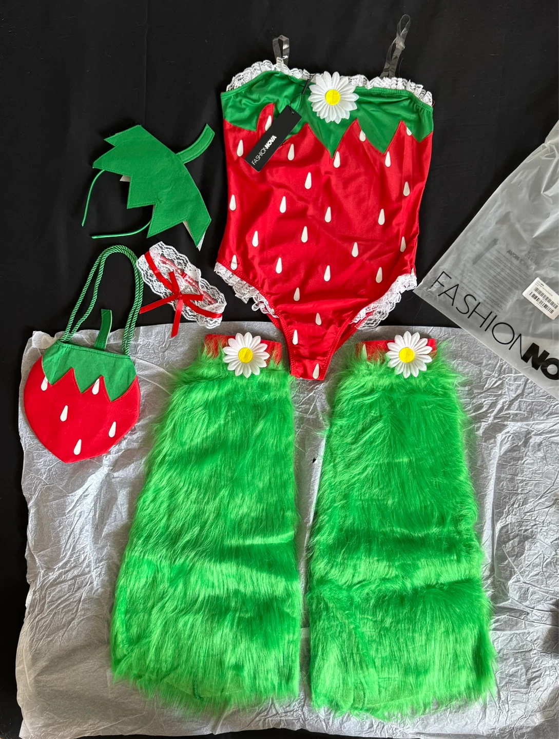 Fashion Nova 4 Piece Strawberry Costume — Small