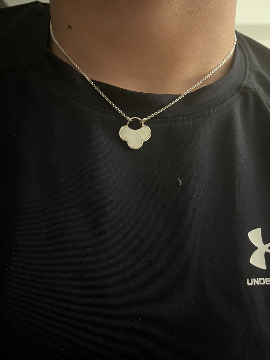 Silver Clover Pendant Necklace - photo 2