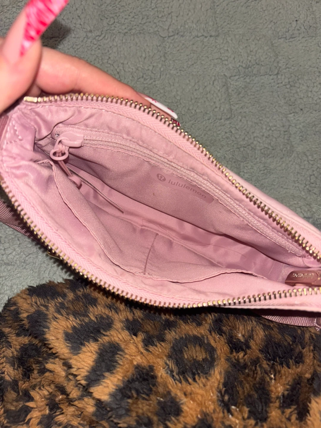 Lululemon Pink Small Shoulder Bag - photo 5