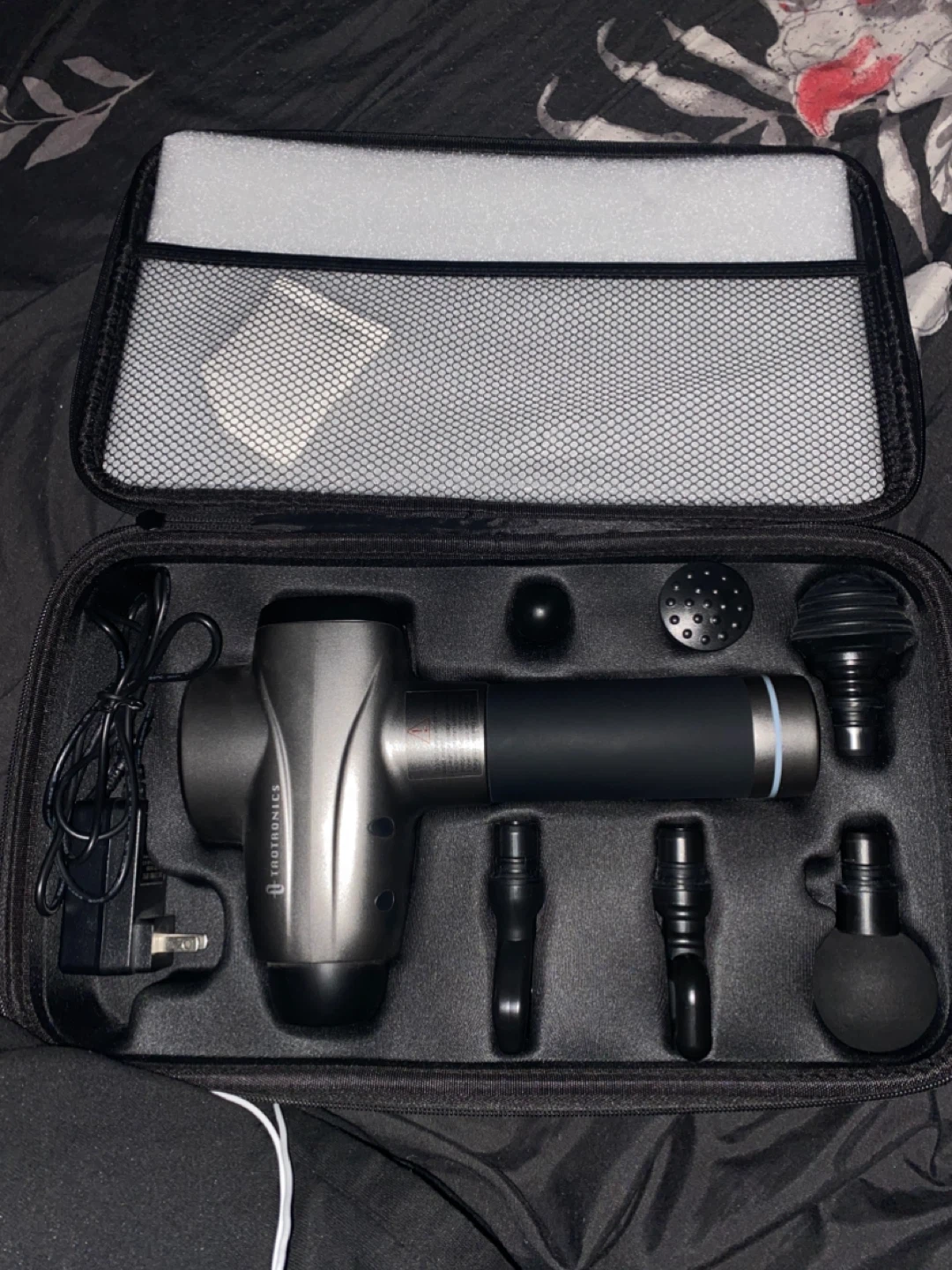 TaoTronics Massage Gun with 6 Attachments - photo 3