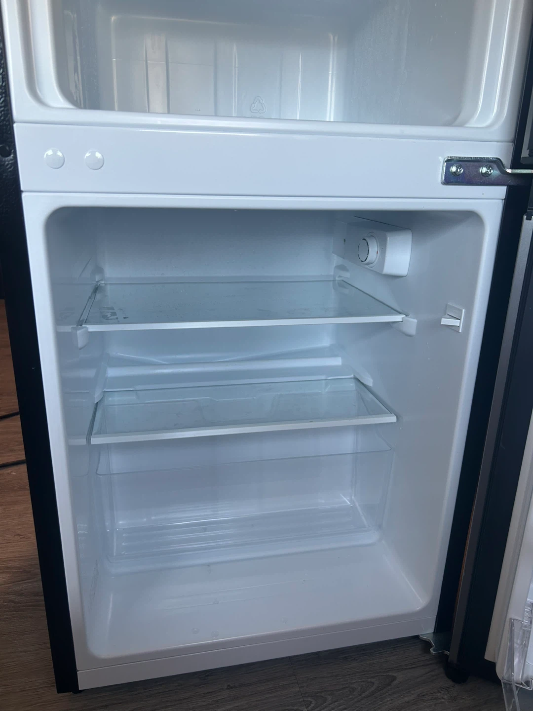 Hisense Mini Fridge - photo 3