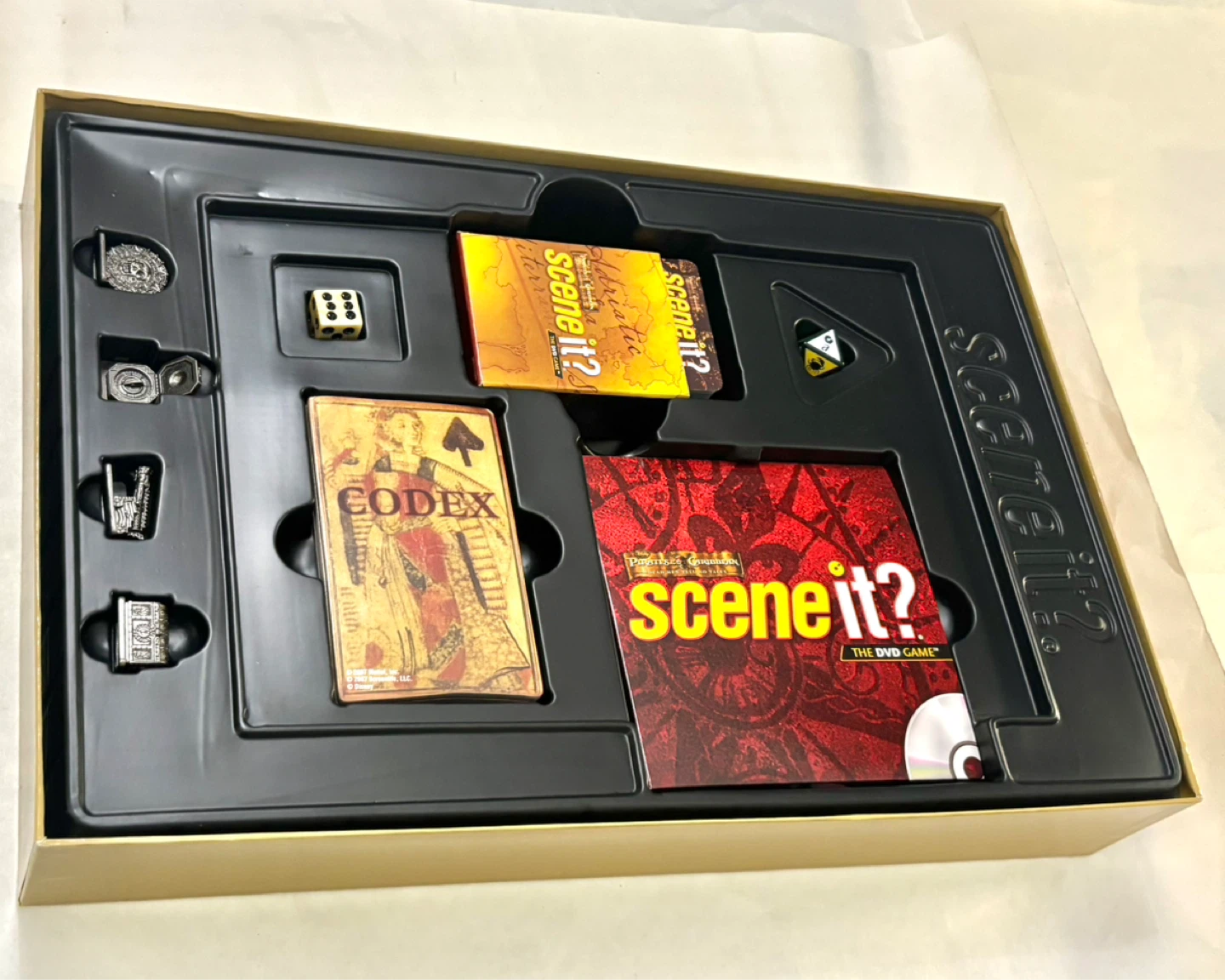 🌱Scene It? Pirates of the Caribbean The DVD Game - photo 3