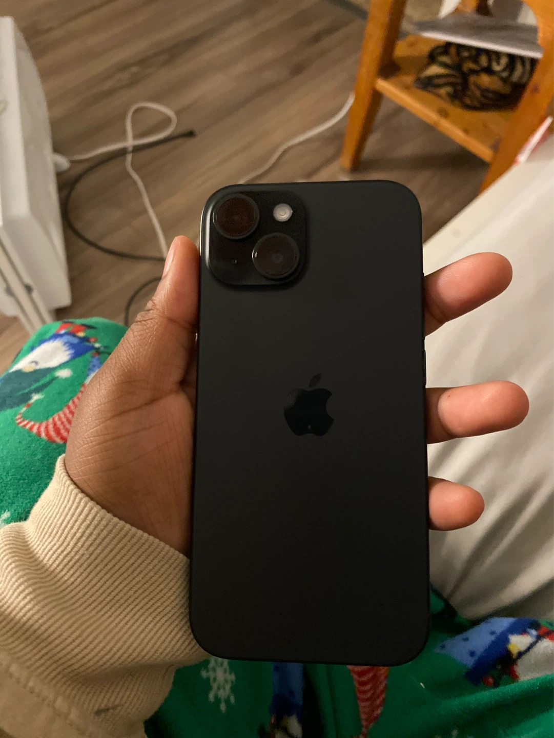 IPhone 15 - photo 2