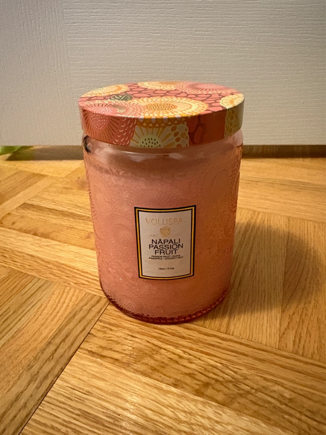 Voluspa Napali Passion Fruit Candle - 18 oz/510 g - New
