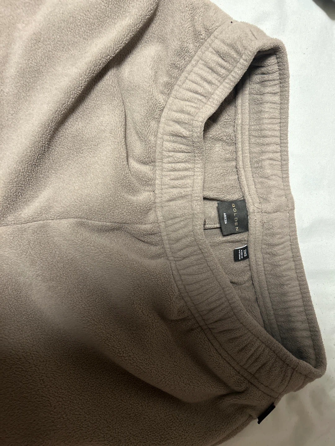 Aritizia Golden Sweatpants