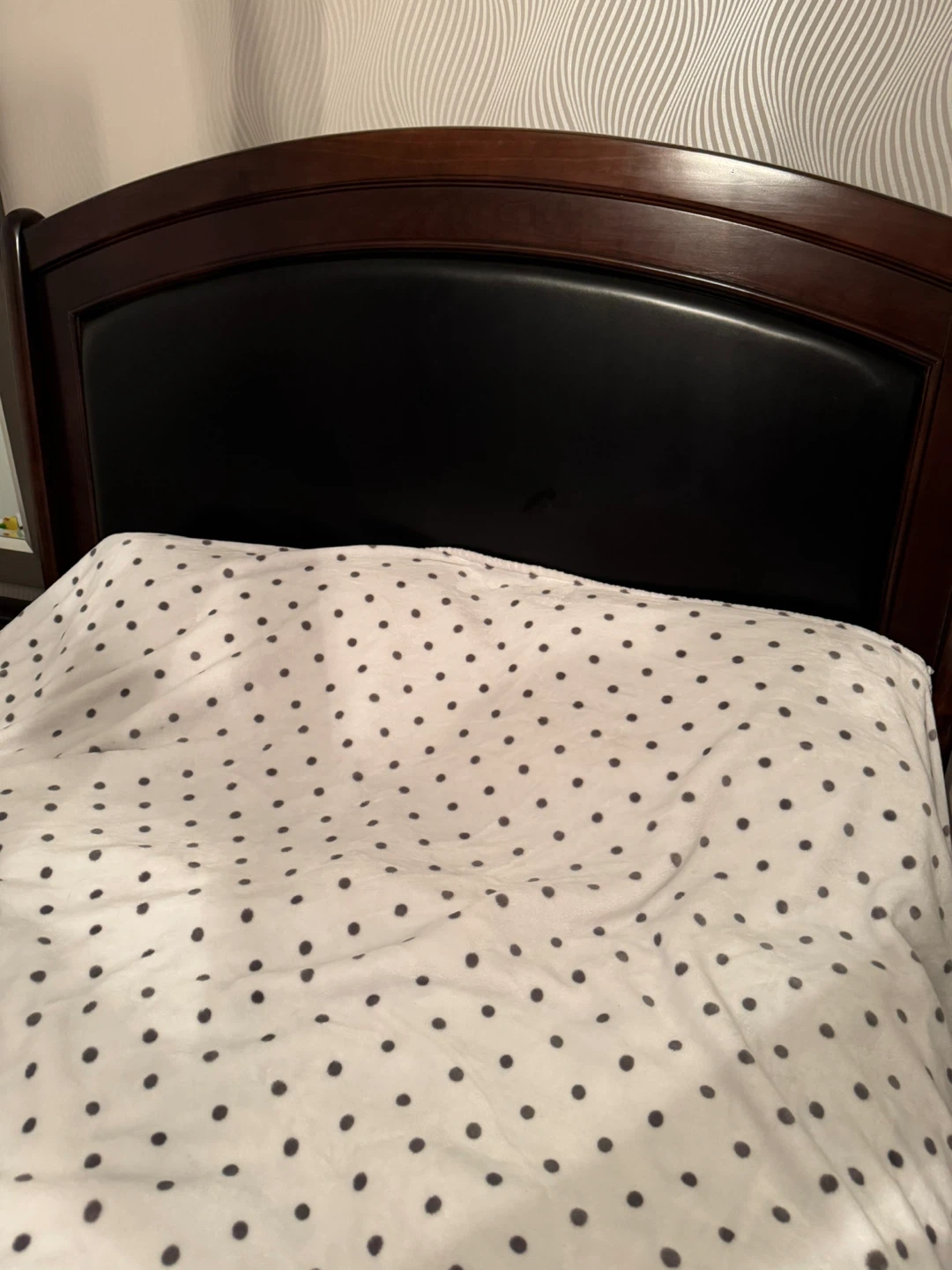 Dresser, bed and 1 night stands