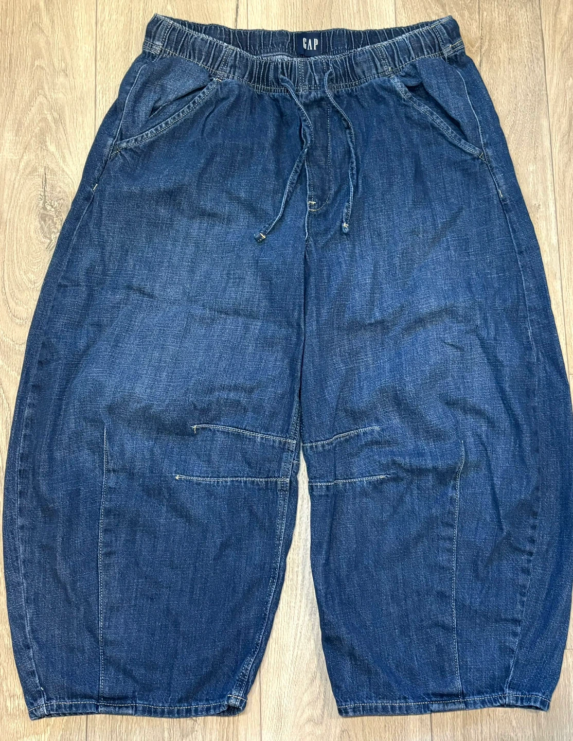 GAP Women's large Petite Wide Leg Jeans - Blue Denim