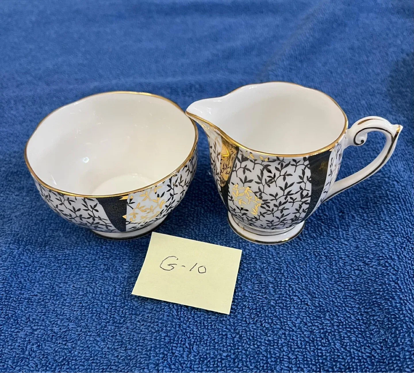 Queen Anne  ‘Gold Lace’ Cream and Sugar Bowl Set (G10)