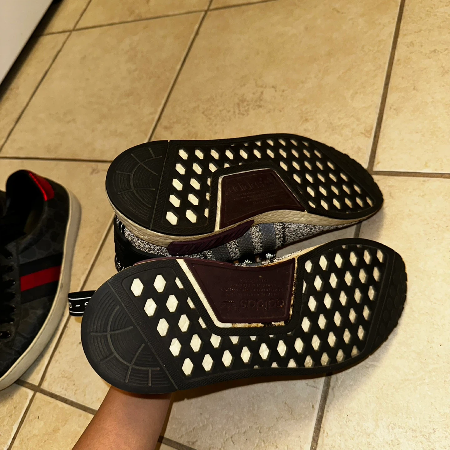 Adidas NMD R1 Shoes 9.5 US - photo 4