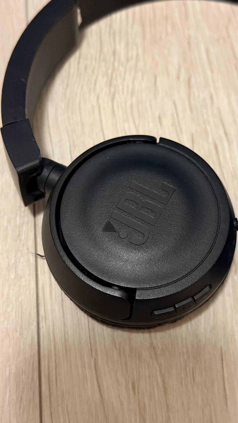 JBL Tune Black On-Ear Headphones - photo 2