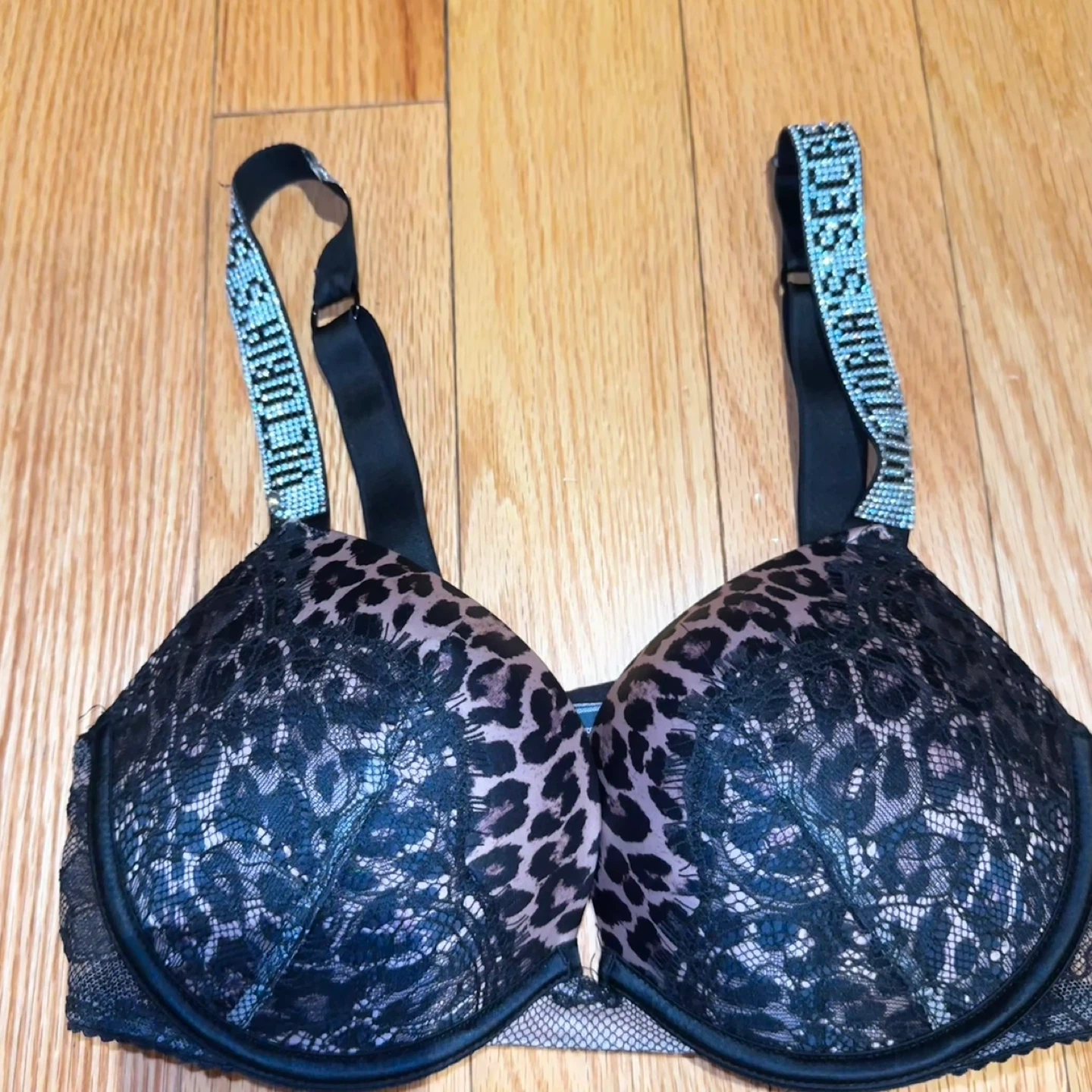Victoria's Secret Very Sexy Push-Up Bra 36B - photo 2