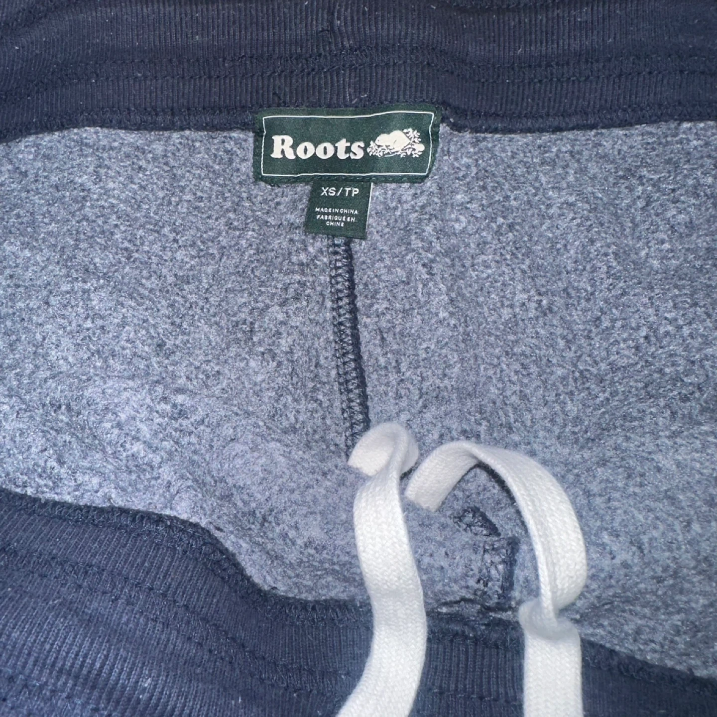 Roots tracksuit x small - photo 4