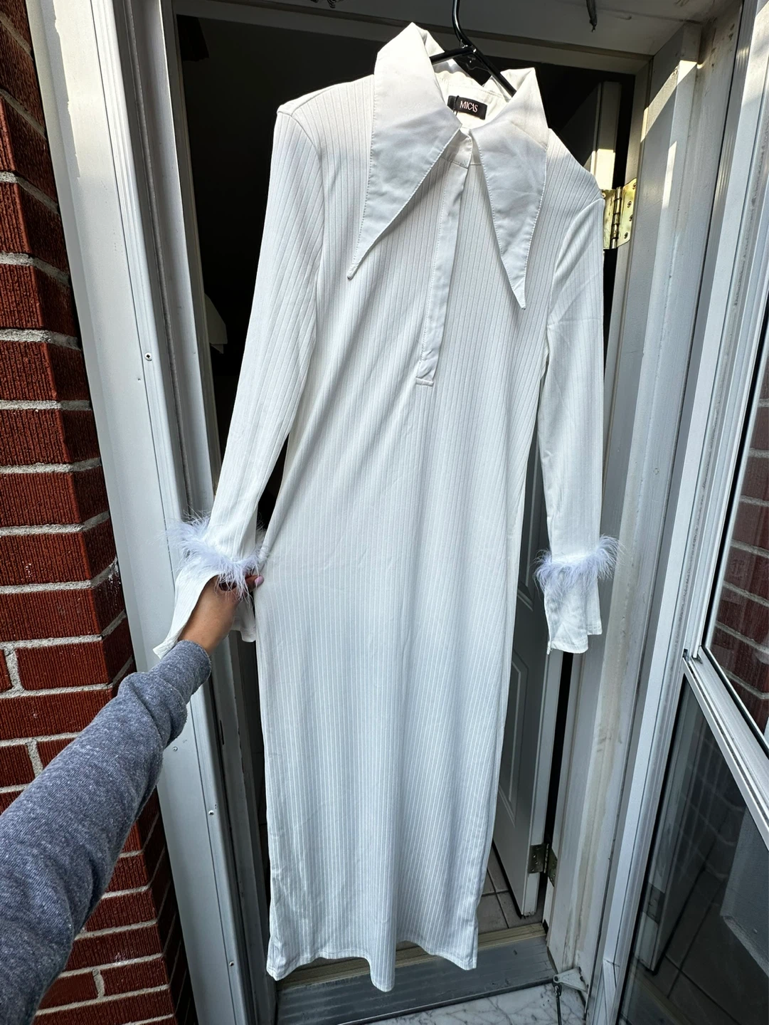 Micas White Ribbed Maxi Dress with Feather Cuffs - Size S - photo 2