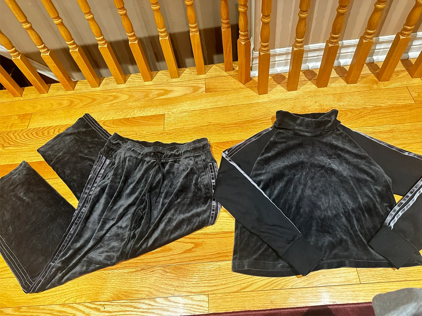 Velour Tracksuit Set - Black small