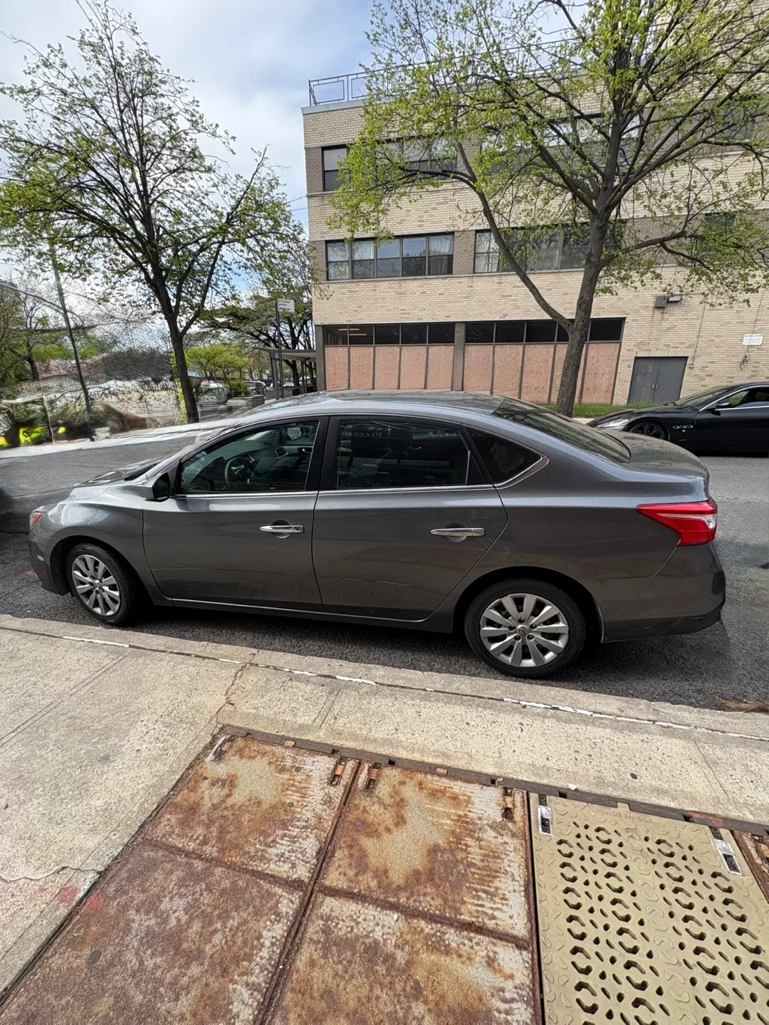 2018 Nissan sentra S 140k miles - photo 4