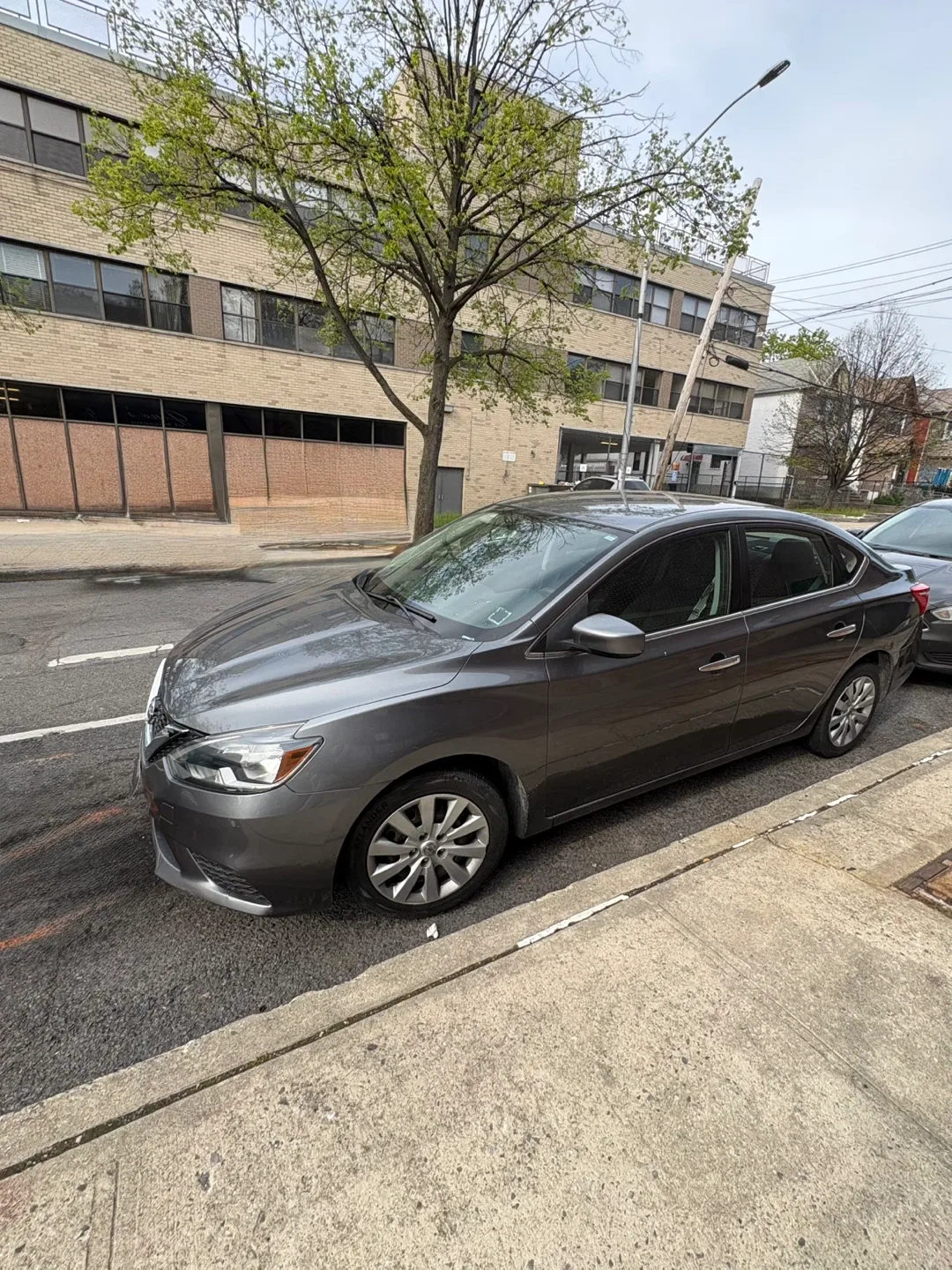 2018 Nissan sentra S 140k miles - photo 2