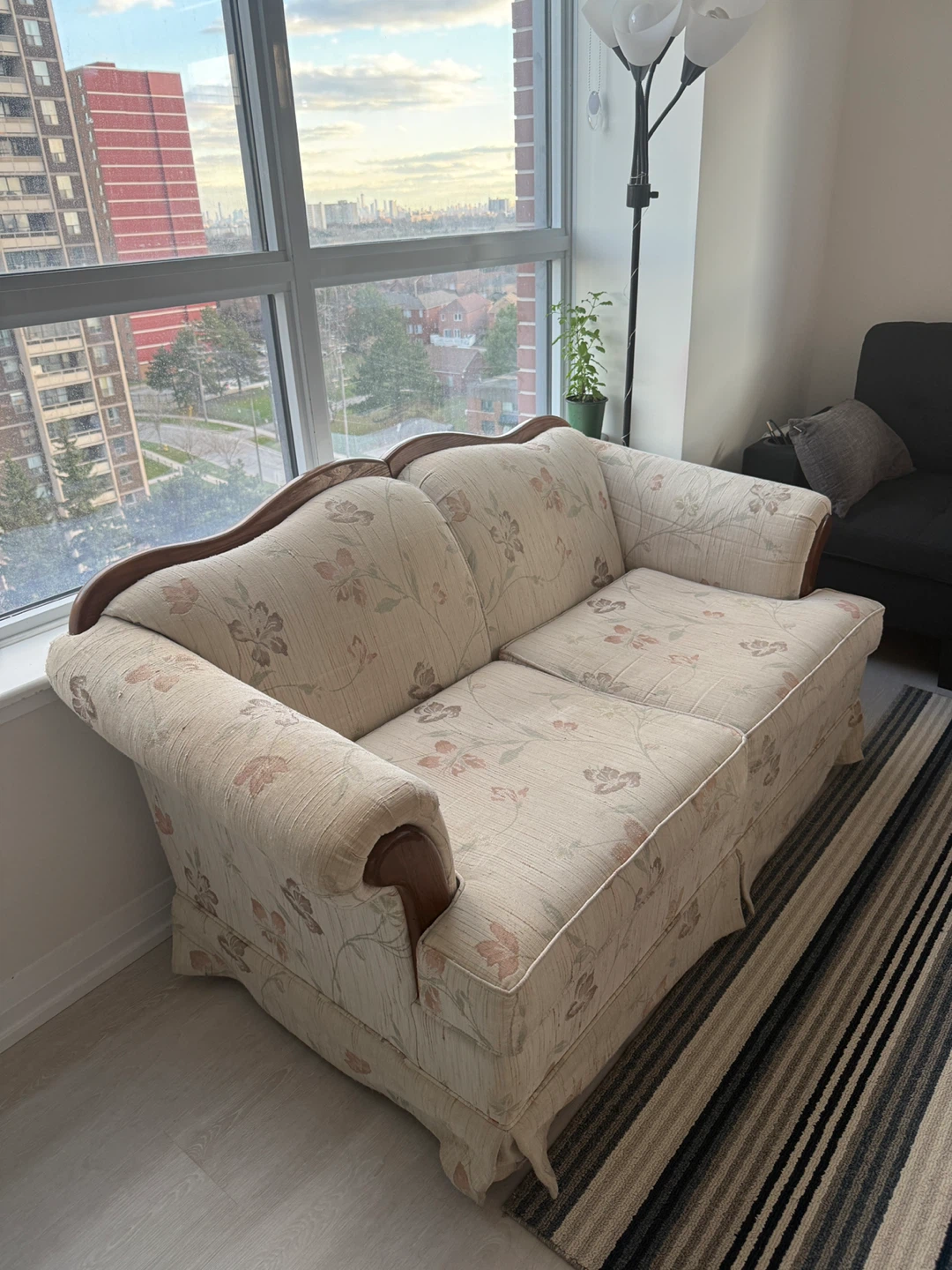 Floral Loveseat Sofa - photo 2