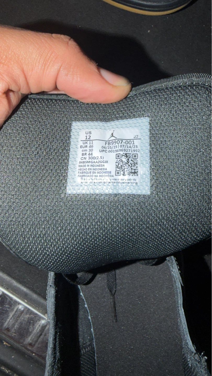 Air Jordan 1 Low Elephant Print Sneakers - photo 3