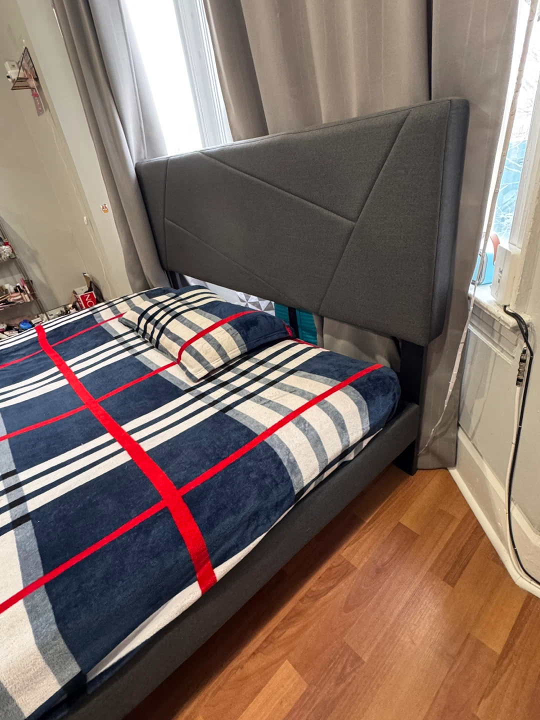 Modern queen bed frame - photo 2