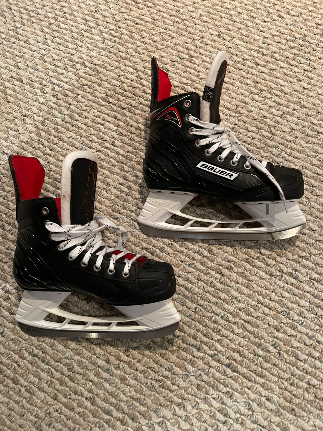 Bauer Vapor Youth Hockey Skates Size 6R