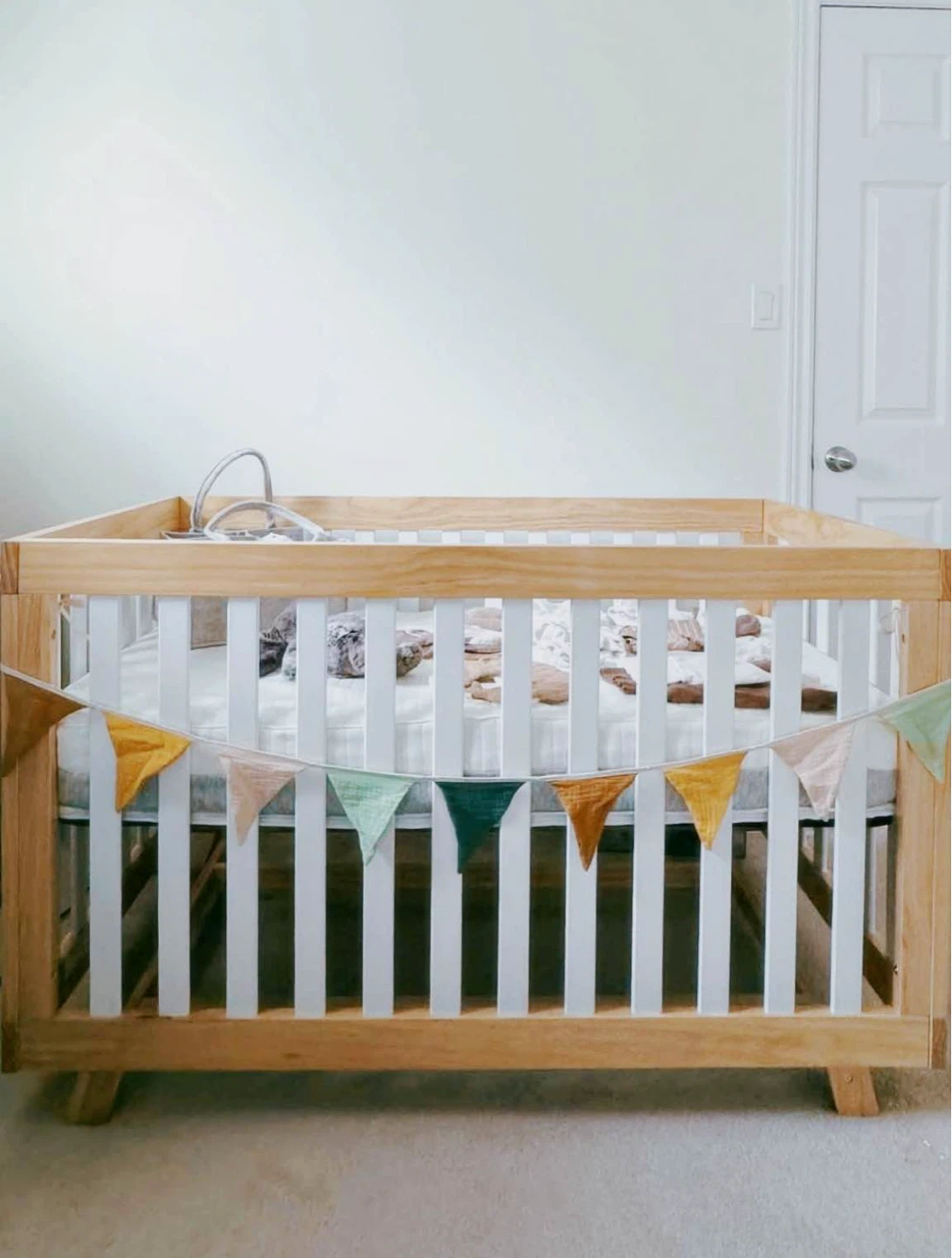 Storkcraft Beckett 3-in-1 Convertible Crib