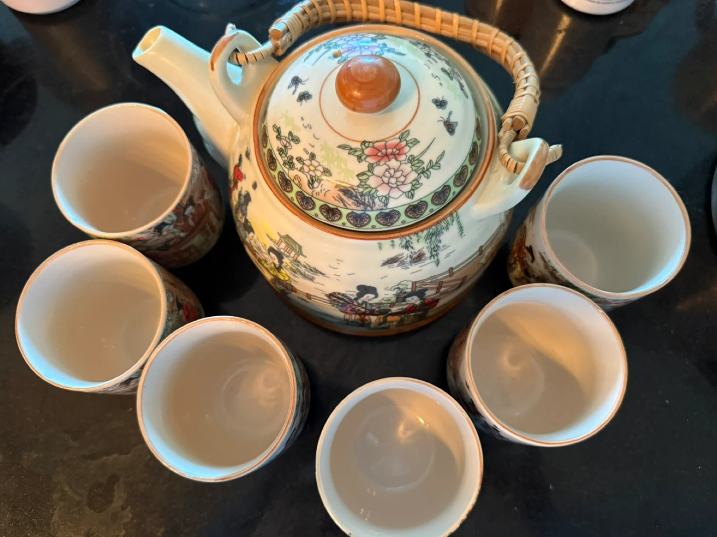 Teapot and Cups Set