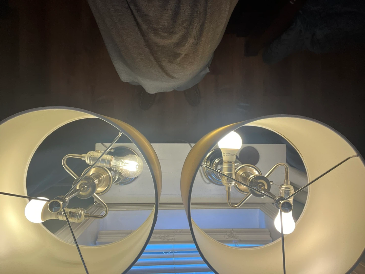 Set of 2 Clear Glass Table Lamps with Beige Shades - photo 3