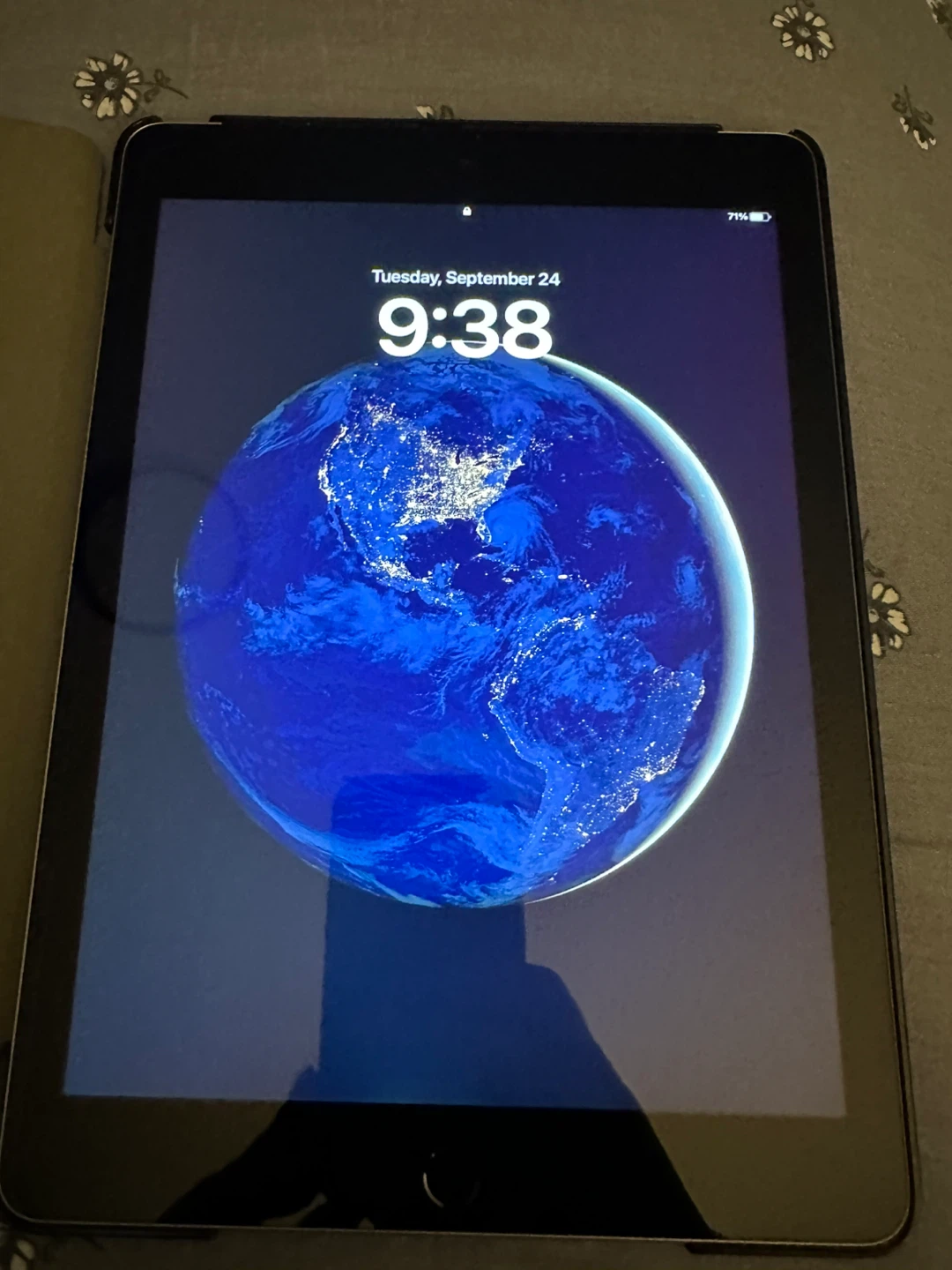Apple iPAD - 6th Gen (Wifi+Cellular) - Pick up in Alpine Park SW