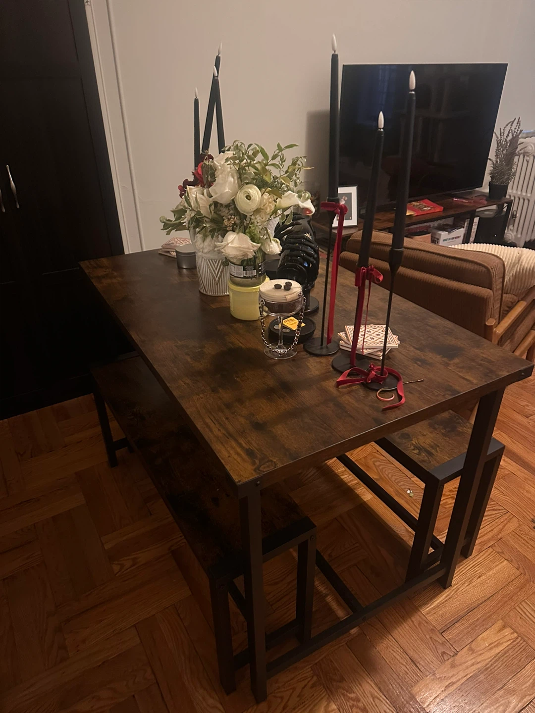 Table & Benches - photo 3