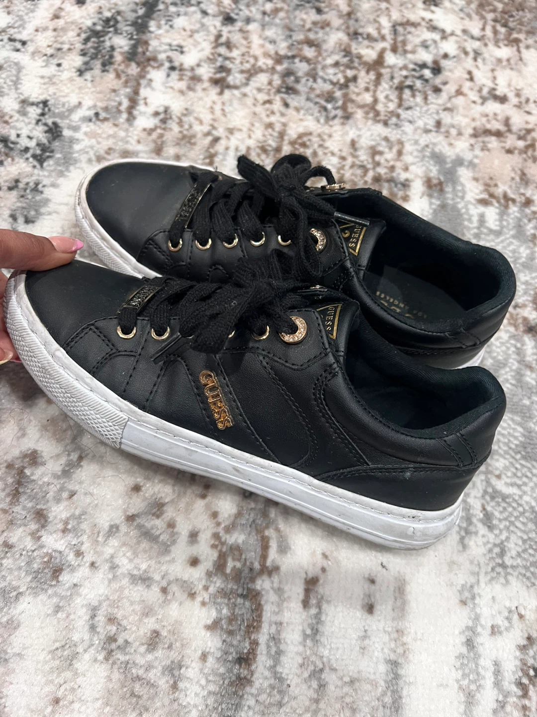 Black Guess Sneakers